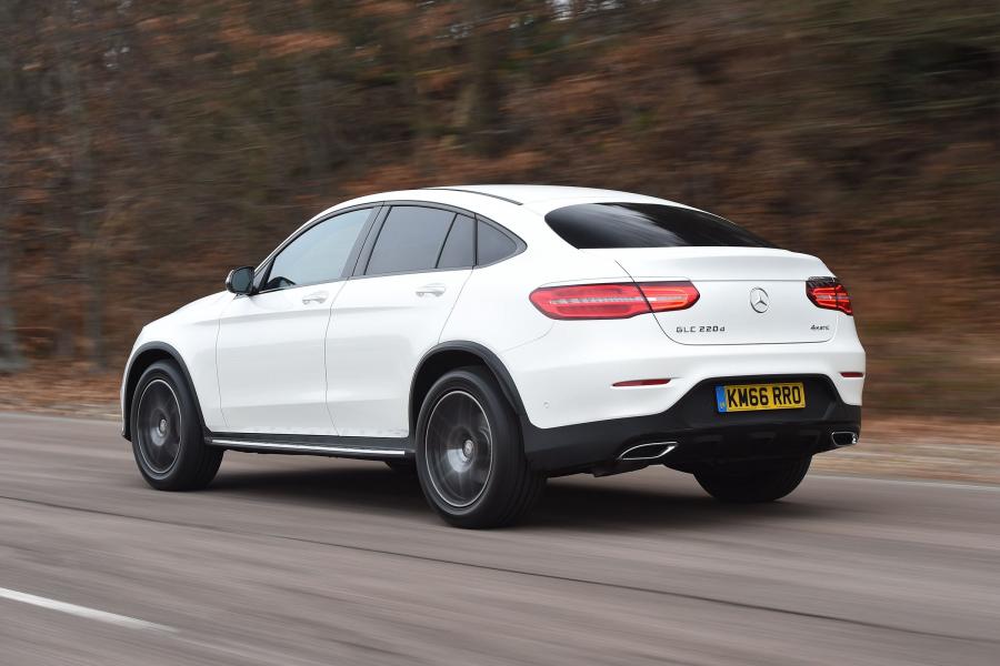  Mercedes-Benz GLC220 d 4Matic AMG Line Coupe (C253) 2016 года  (UK) (фото 4 из 16)